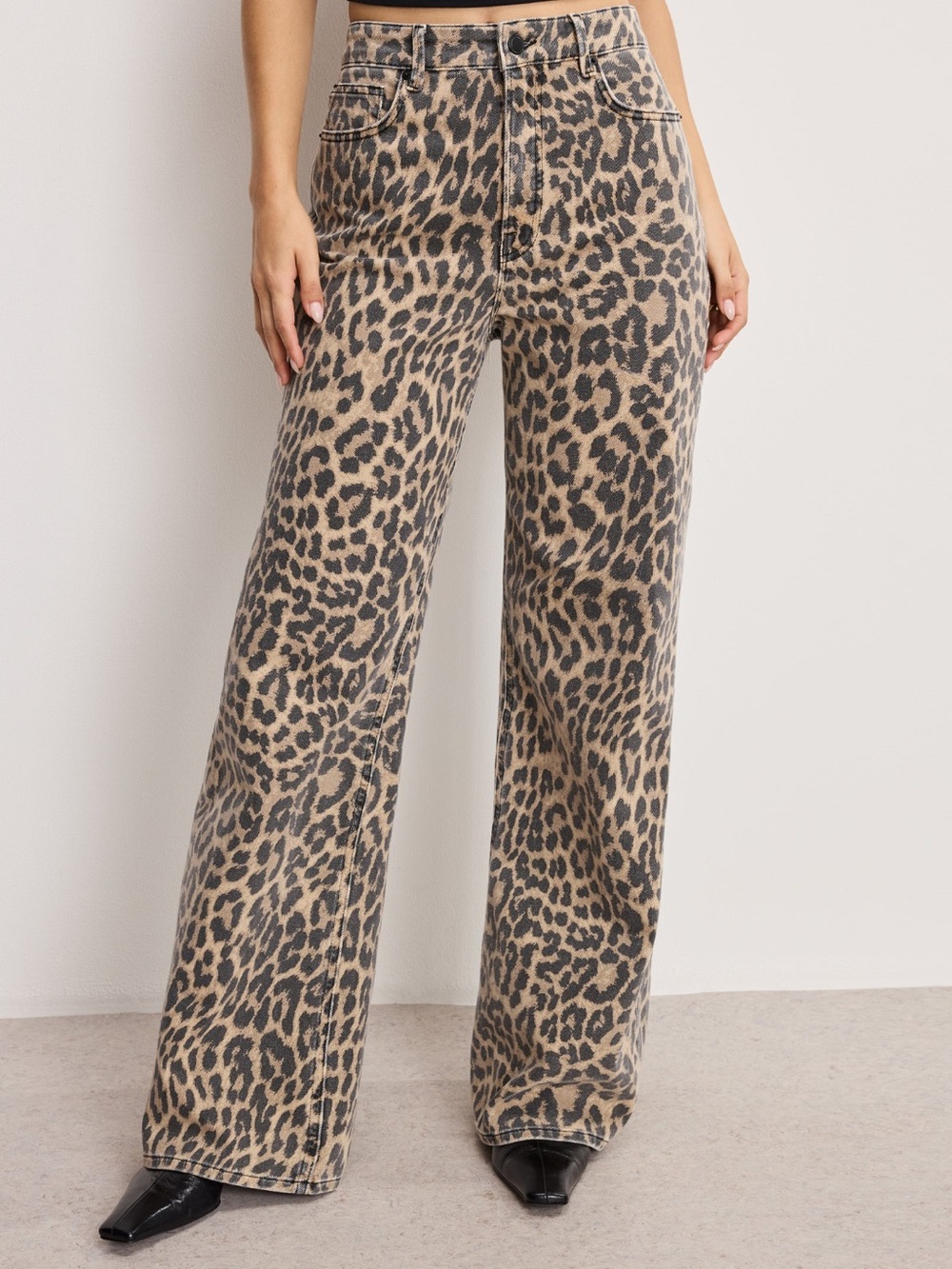 Good American Good Ease Leopard Jeans